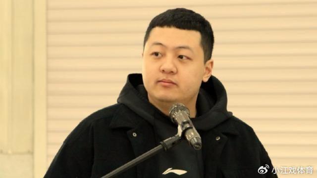 世俱杯改制-重庆男篮客场失利，困境难解