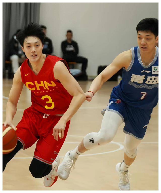 抢篮板突破助攻配合无间展现团队力量