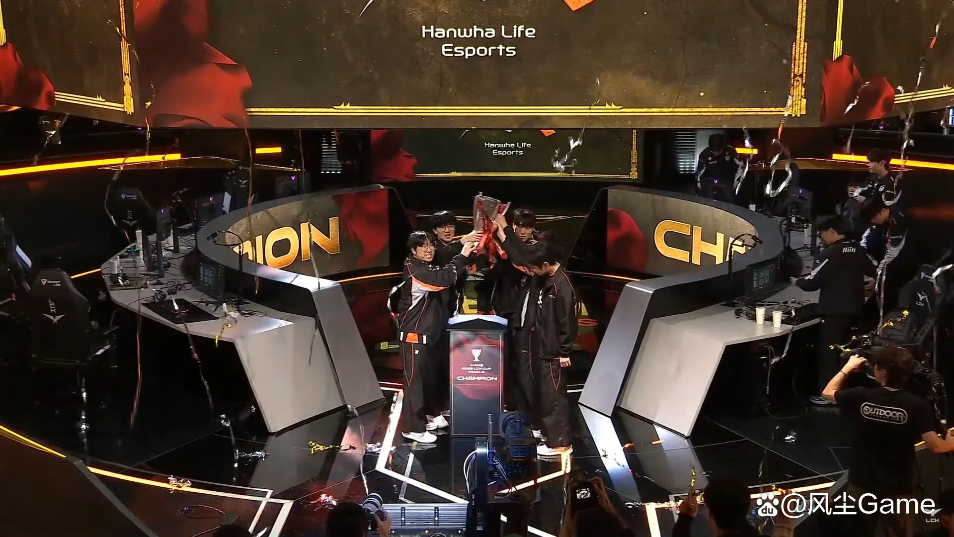 世俱杯分组-关于GEN翻盘TES，Meiko线上压制力十足强强对话成都决赛之夜，留下经典瞬间的信息