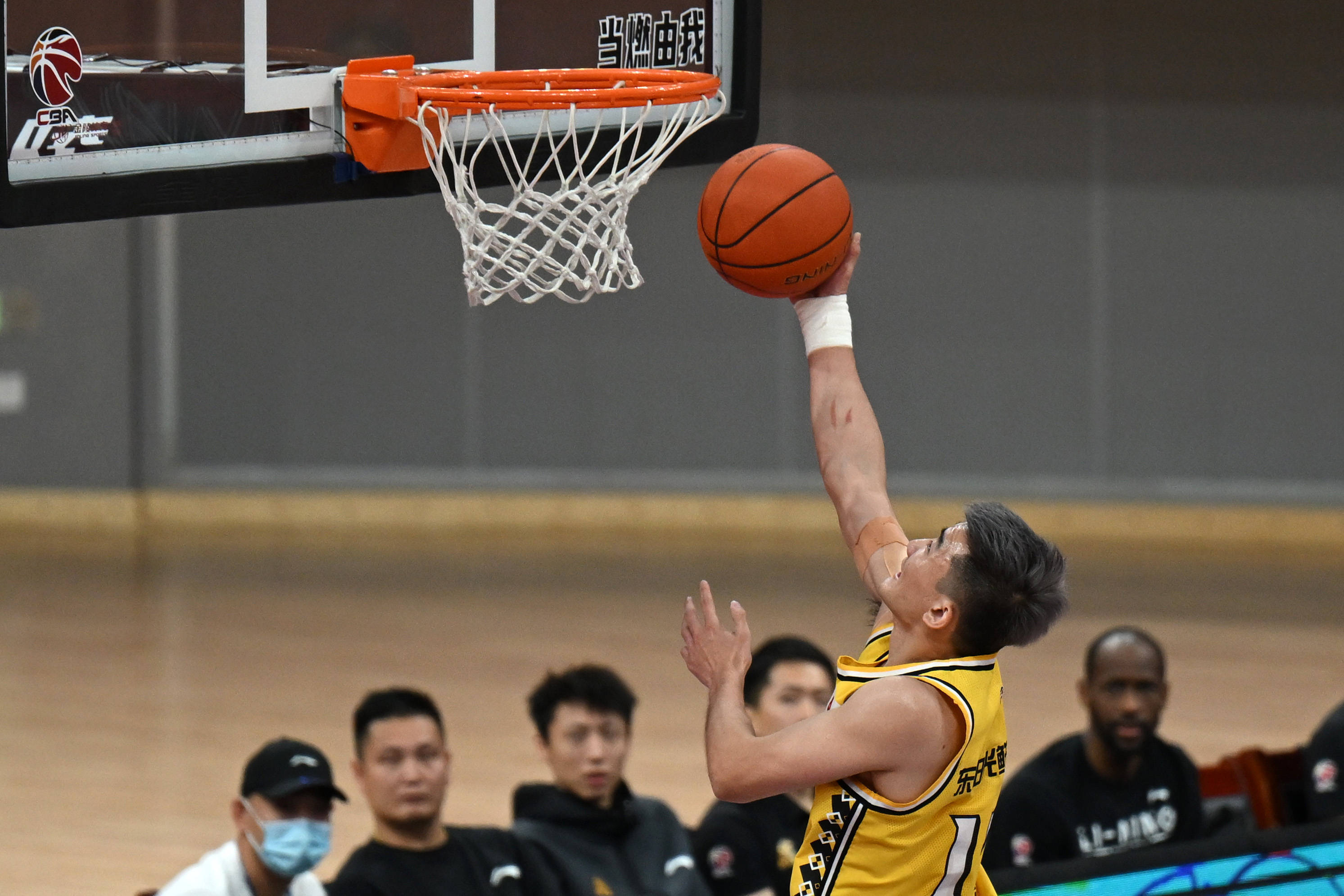 宁夏篮球队展现团队实力,轻取对手 宁夏篮球队展现团队实力,轻取对手