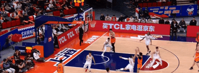 世俱杯决赛-上海男篮击败江苏队，豪取连胜