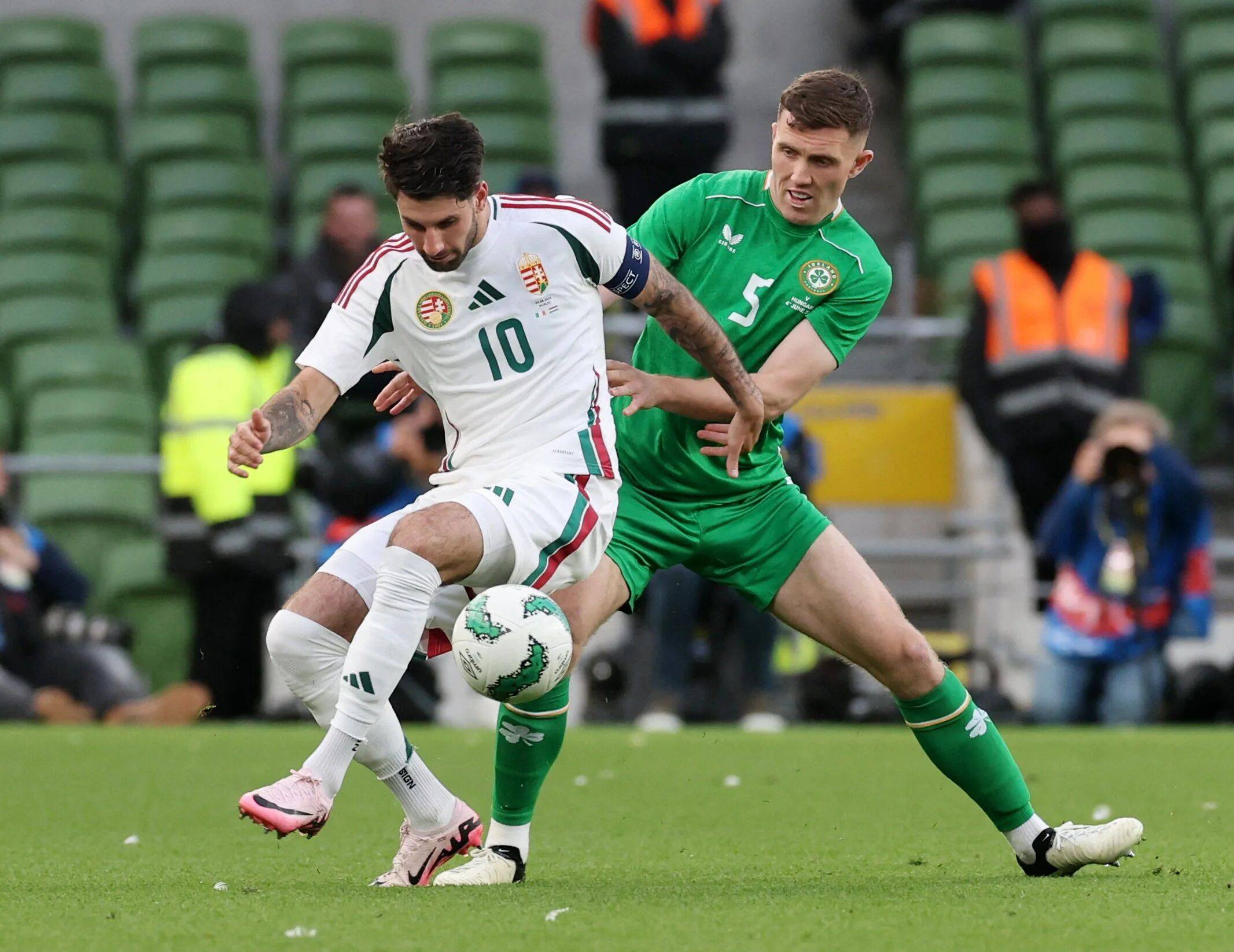 葡萄牙主帅调整战术力争晋级