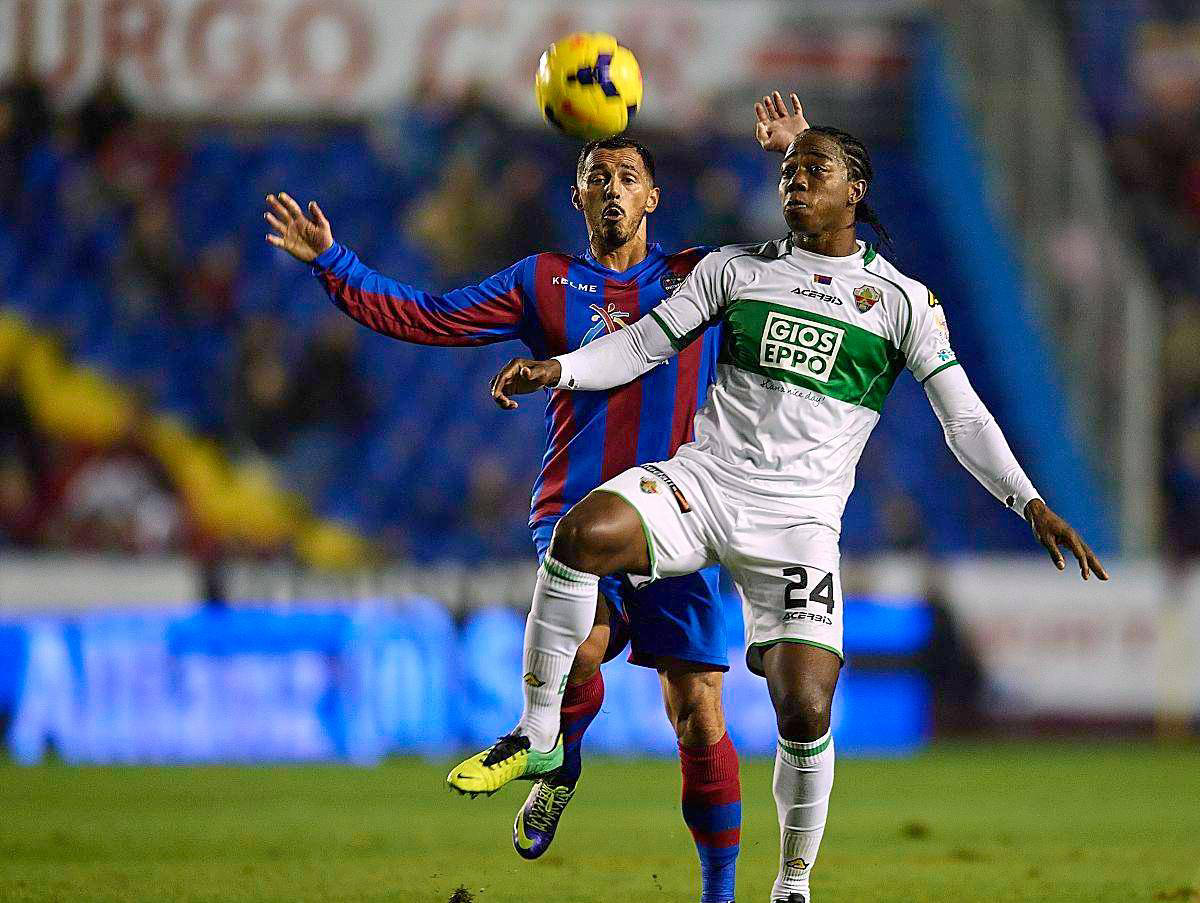 奥萨苏纳力争不败,笑傲对手 奥萨苏纳力争不败,笑傲对手