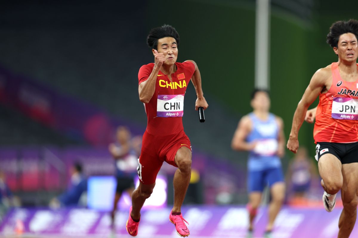 世俱杯时间-决胜千里，运动员奋勇拼搏不畏艰难的简单介绍