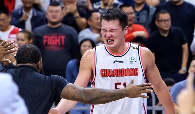 世俱杯决赛-关于广东宏远背靠背作战，考验球员体能的信息