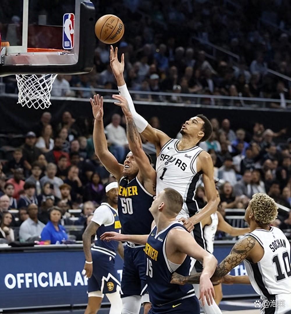 猛龙险胜篮网,约基奇刷新纪录 猛龙险胜篮网,约基奇刷新纪录