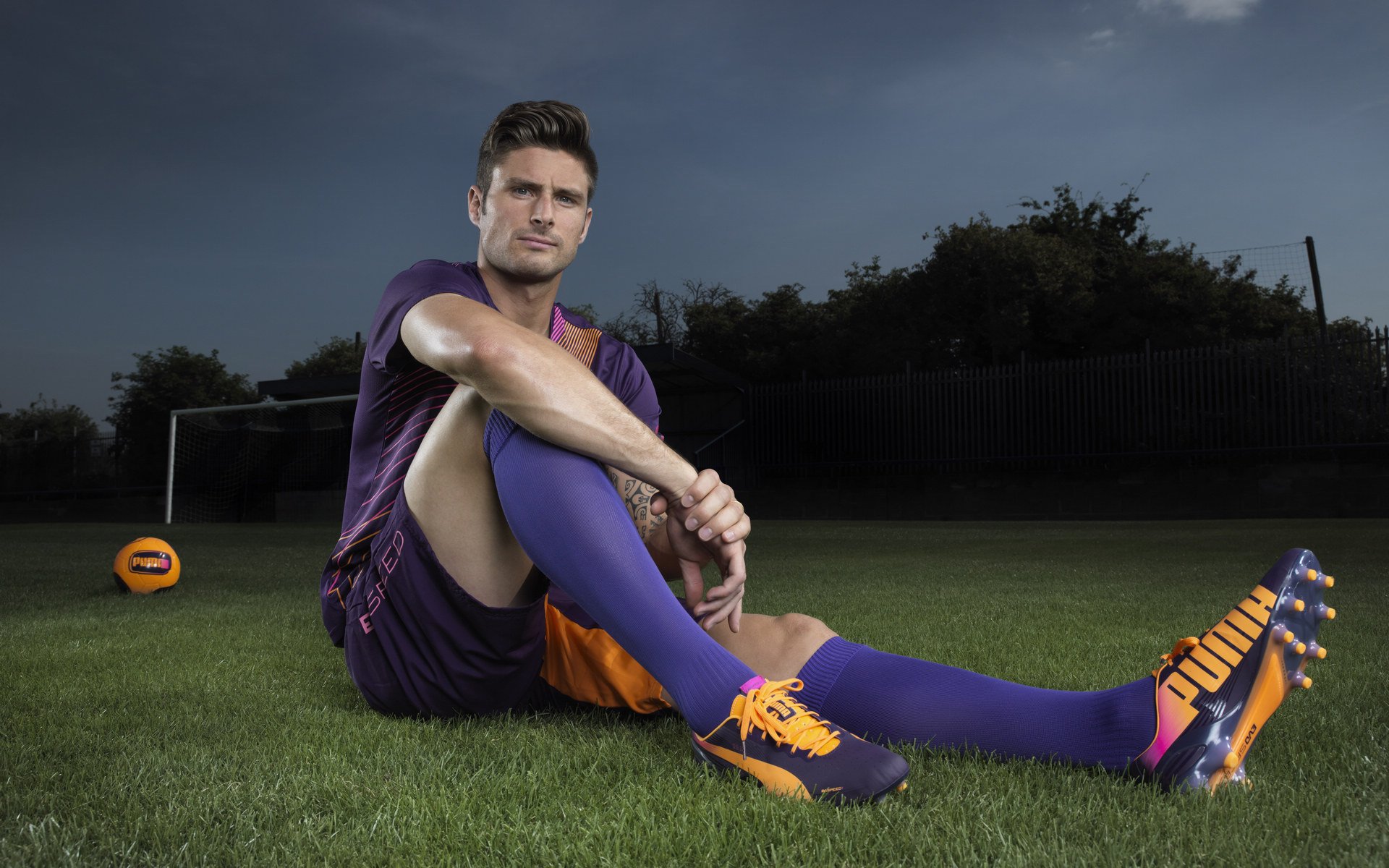 世俱杯官网-津门铁骑横扫孟菲斯 范弗利特单场15三分创历史